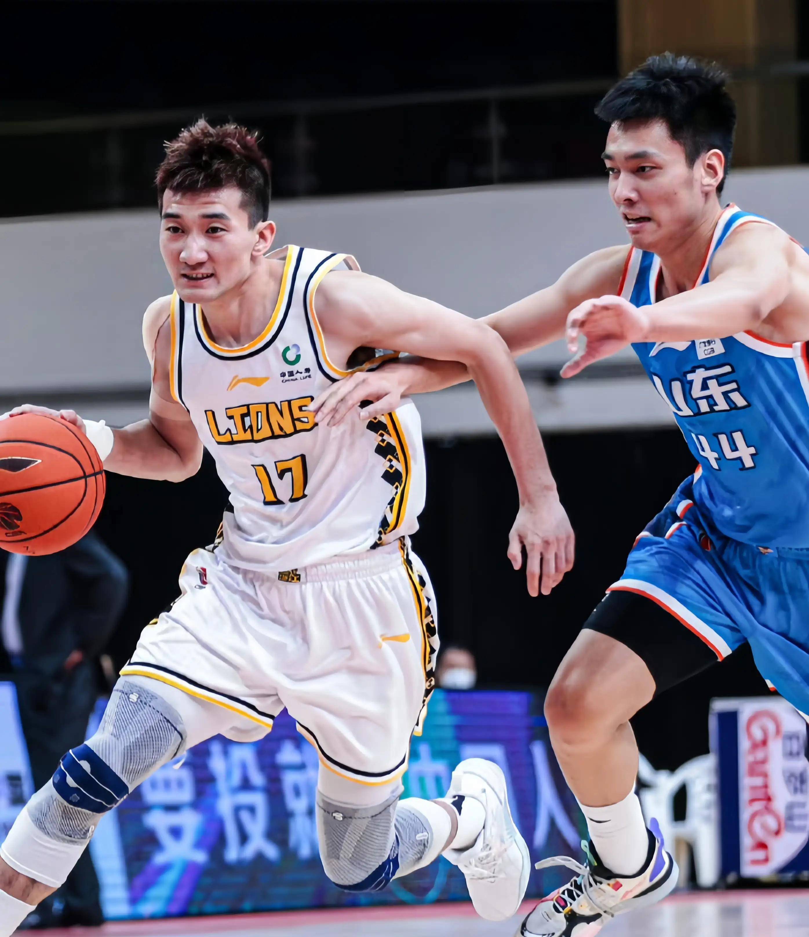 脚下技术见 脚下技术见