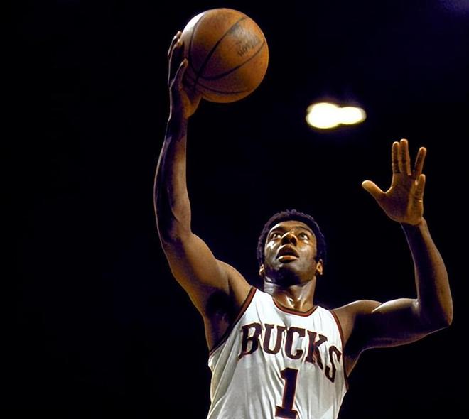 一位在昆明 一位在昆明