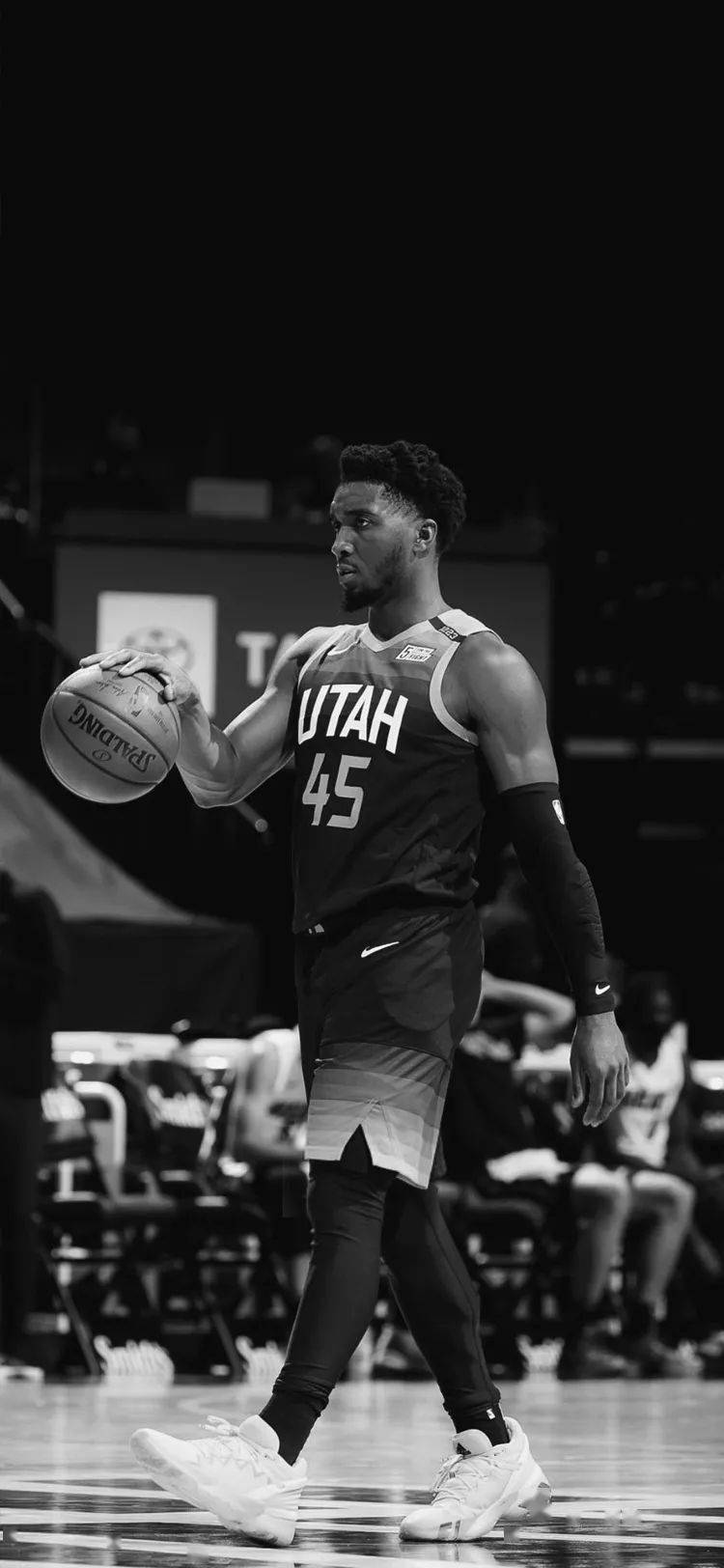 库里轻松应 库里轻松应