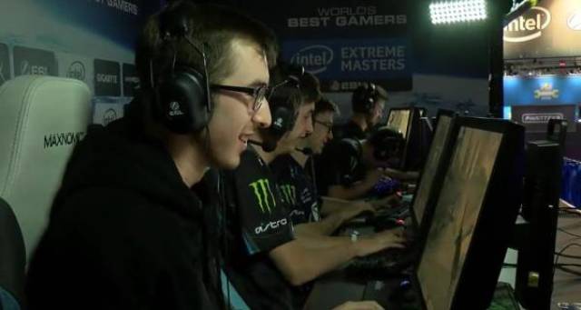 和维斯塔潘 和维斯塔潘