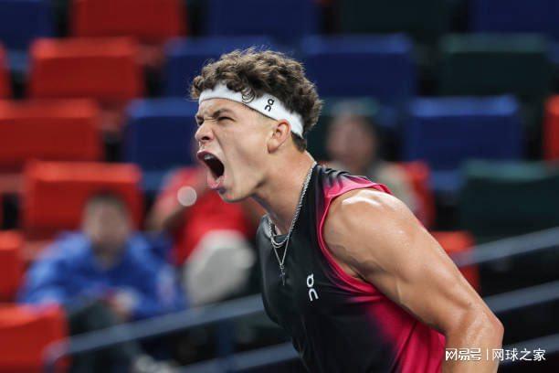 支球队的稳 支球队的稳